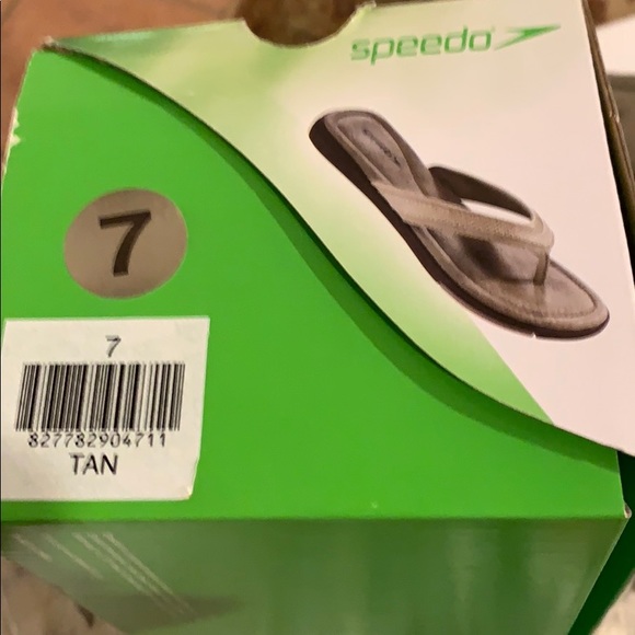 Tan Speedo flip flops NWB NWT - Picture 2 of 6